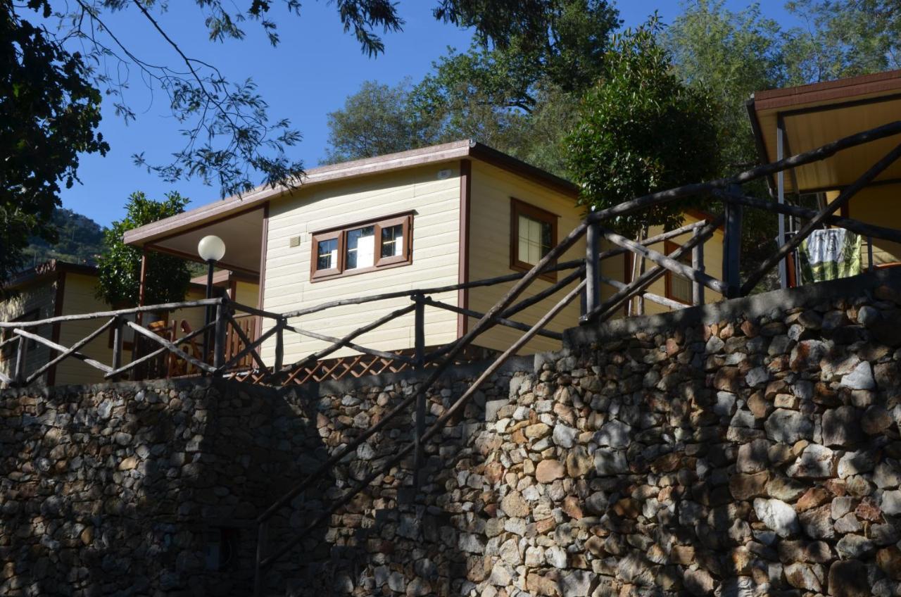 Campeggio Pian Dei Boschi Pietra Ligure Exterior photo
